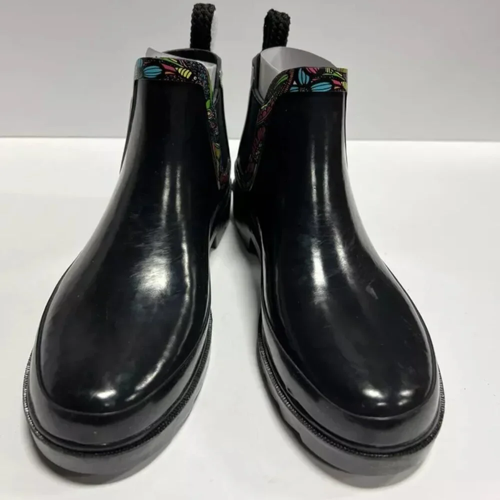 Sakroots Women's Rhyme Rain Boot Black, Size 6 M